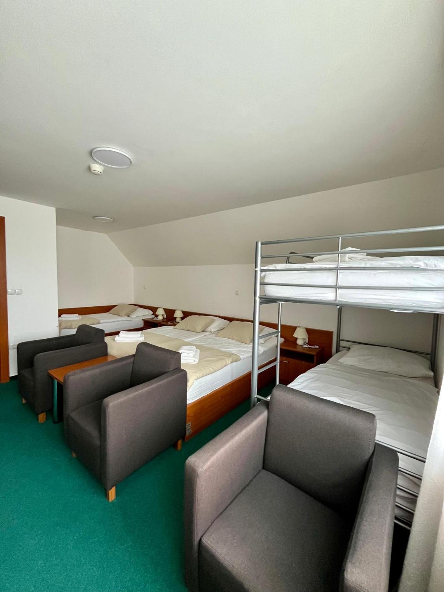 Hotel Tisa Pohorje 霍茨科波霍尔耶 外观 照片