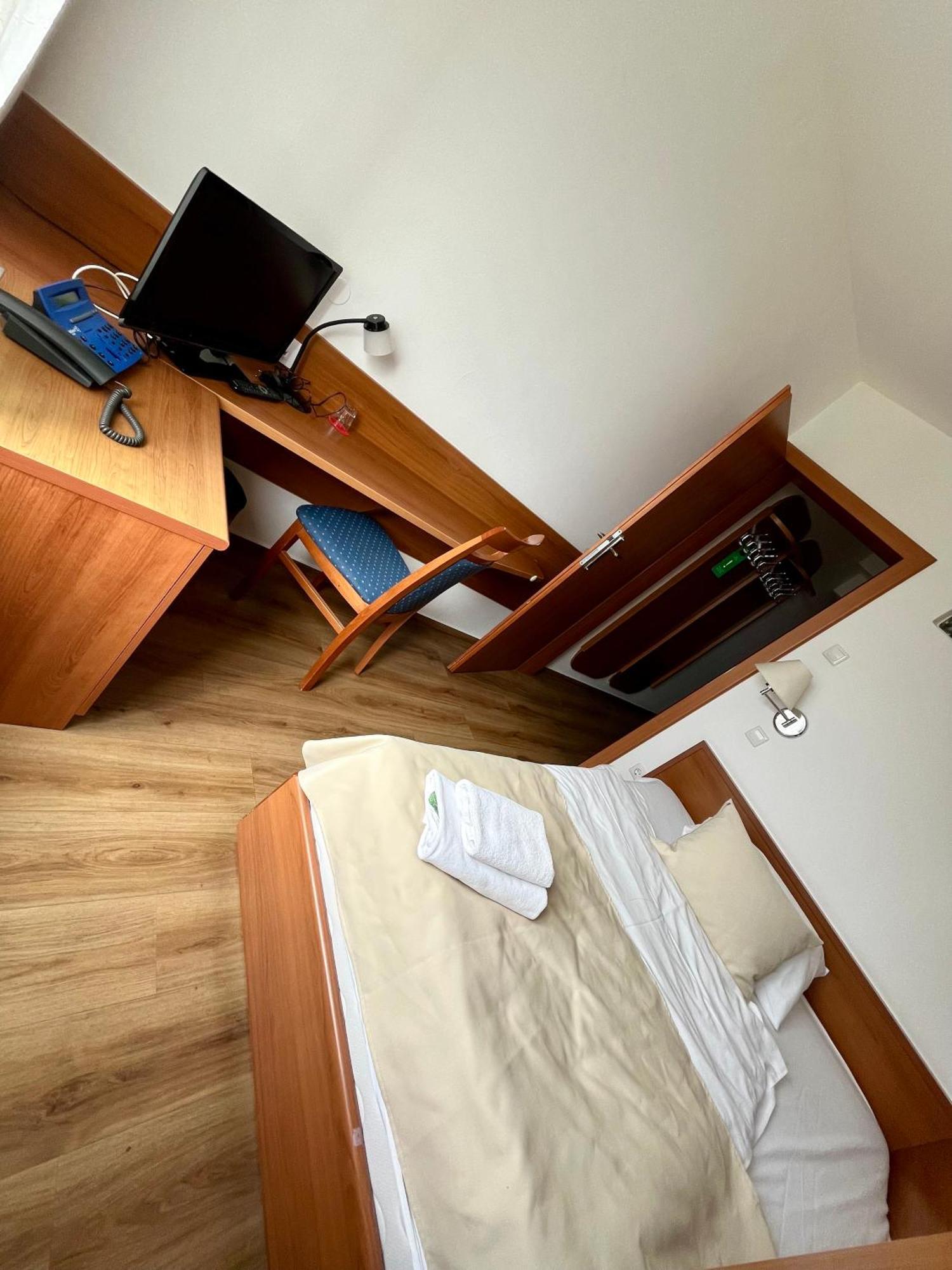 Hotel Tisa Pohorje 霍茨科波霍尔耶 外观 照片